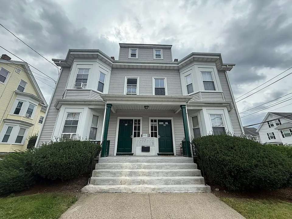 51 Robbins St #2