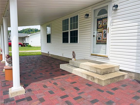 3rd image of 2204 Pride Ave