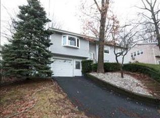 728 Jacqueline Dr, Valley Cottage, NY 10989