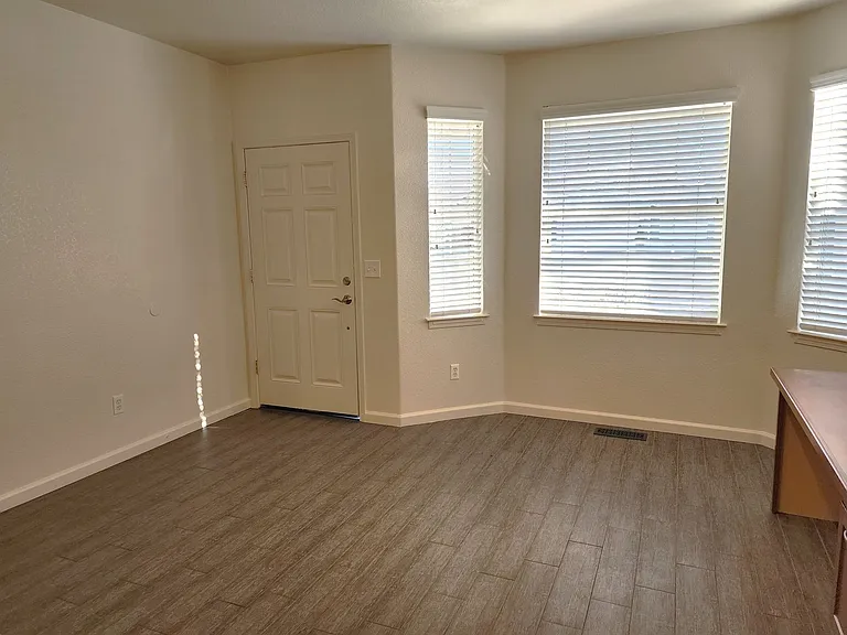 1344 Guiness Way — Photo 3