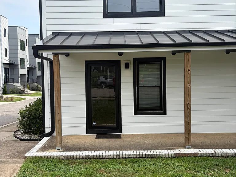 526 E Hargett St — Photo 16