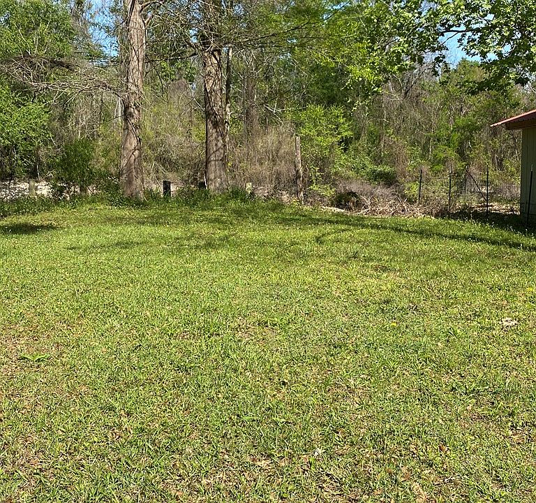 2nd image of 52 Oak Dr