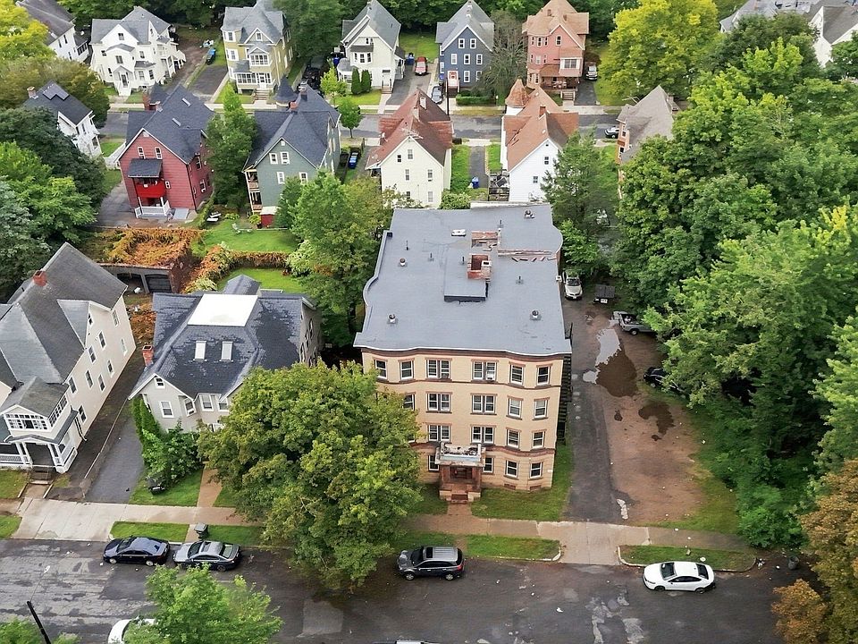 1st image of 40 Warriner Ave