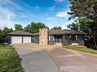 2705 Aspen Way, Manhattan, KS 66503