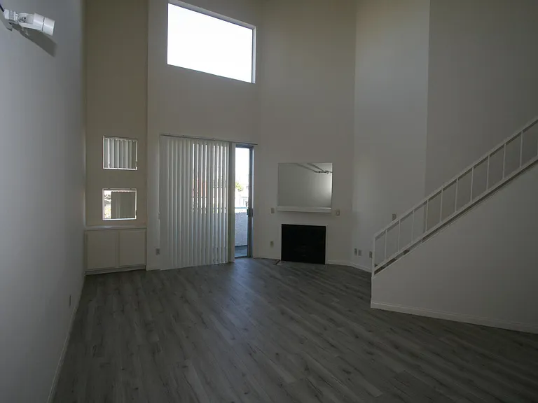 3637 Clarington Ave #213 — Photo 5