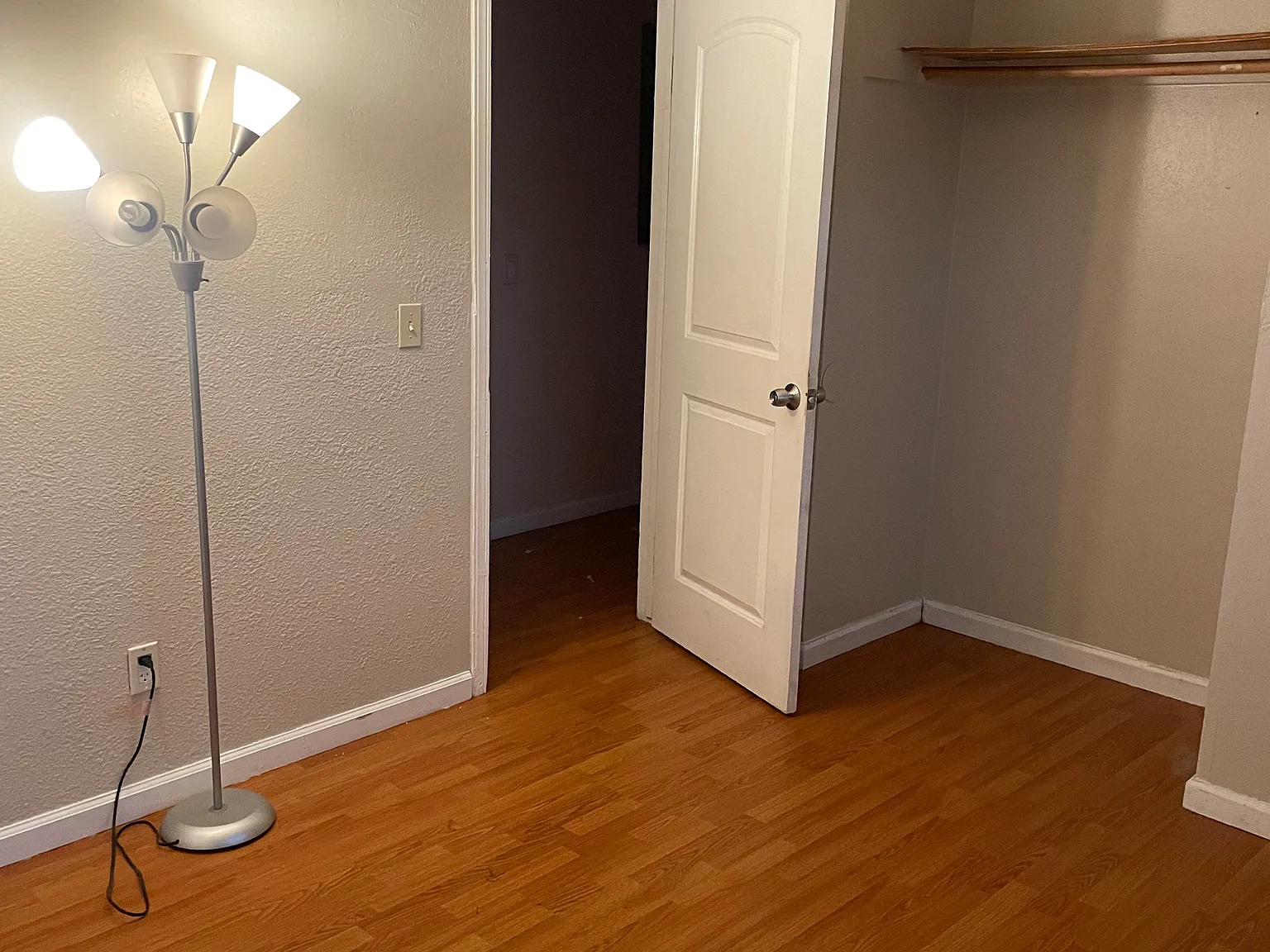 3 bed, $740 — Photo 2