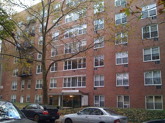 3rd image of 8510 120th St APT 404