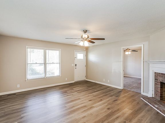 3rd image of 1811 Peartree Ct