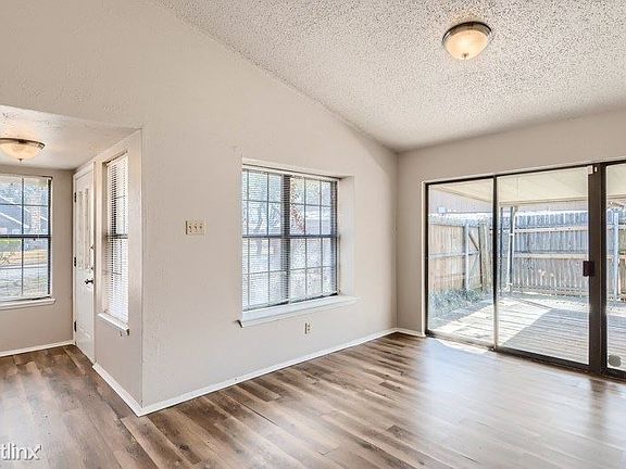 5th image of 427 Quintana Dr