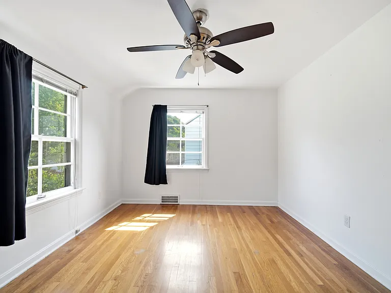 4437 Groveland Rd — Photo 19