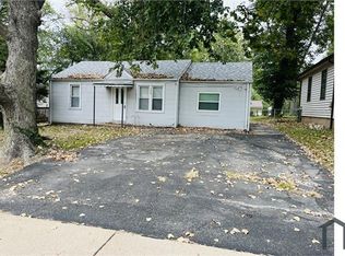 133 Flora Dr, Saint Louis, MO