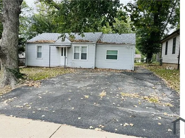133 Flora Dr, Saint Louis, MO 63135