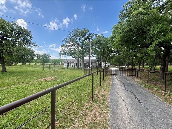 2nd image of 660 Chinn Chapel Rd