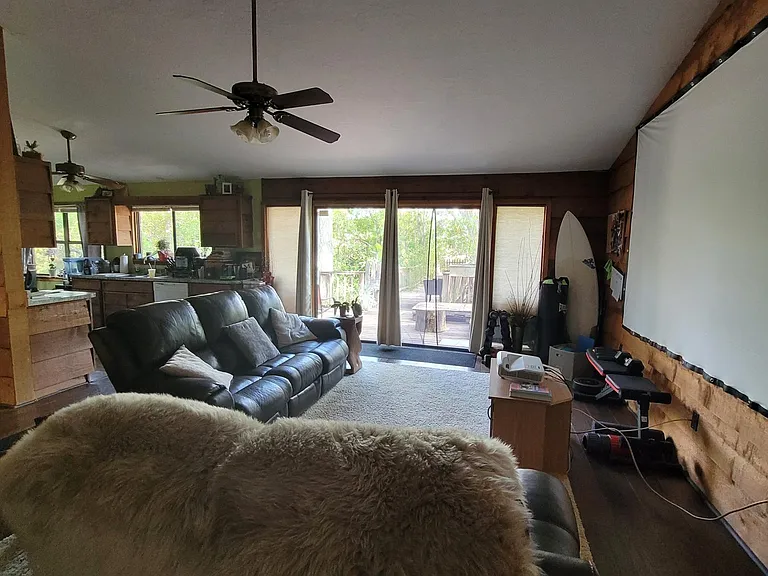 1125 N Canal Blvd — Photo 4