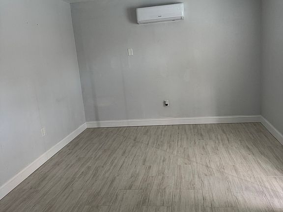 5th image of 1500 E Joann Ct #14207