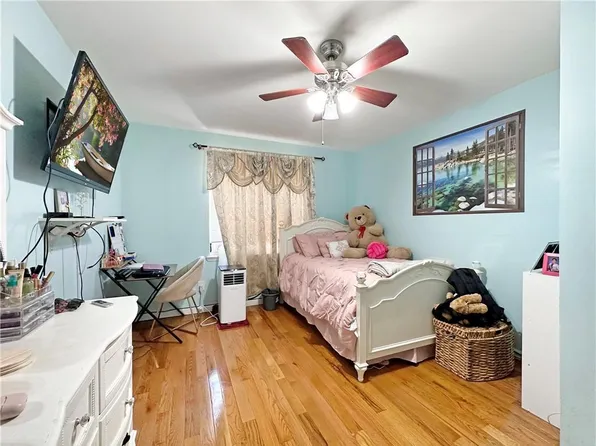 463 Beach 68th Street image 11 of 29