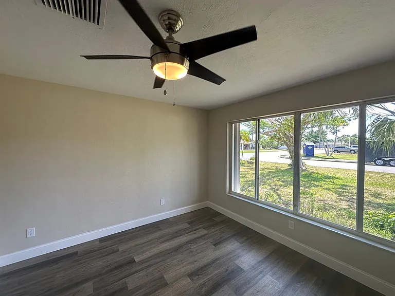4223 SE 4th Pl — Photo 12