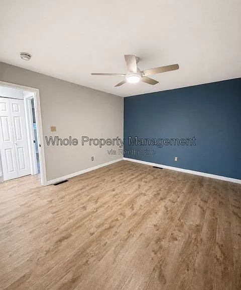 1920 E 81st Pl — Photo 3