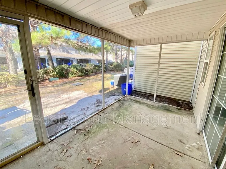 7983 Shadow Oak Dr — Photo 12