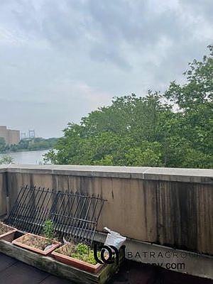 3rd image of 263 Pleasant Ave APT 5A
