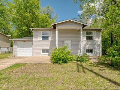 526 Saint Peters Howell Rd, Saint Charles, MO, 63304