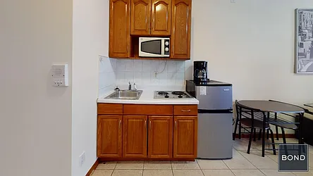 Rented by Bond New York