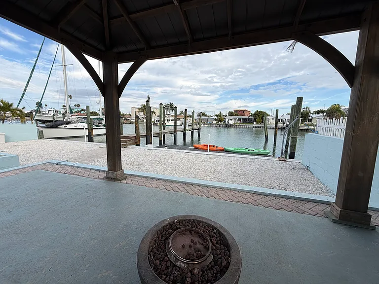 509 S Bayshore Dr #1 — Photo 8
