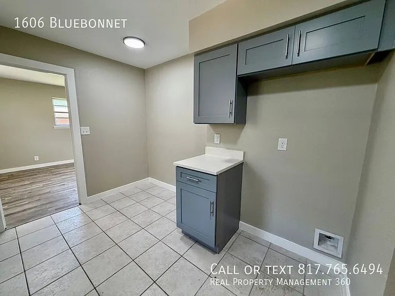 1606 Bluebonnet Trl — Photo 6