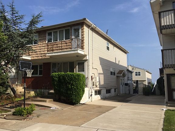 3rd image of 23 Blueberry Ln