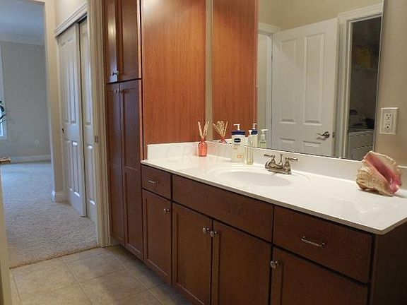 4th image of 539 W 1st Ave APT 210