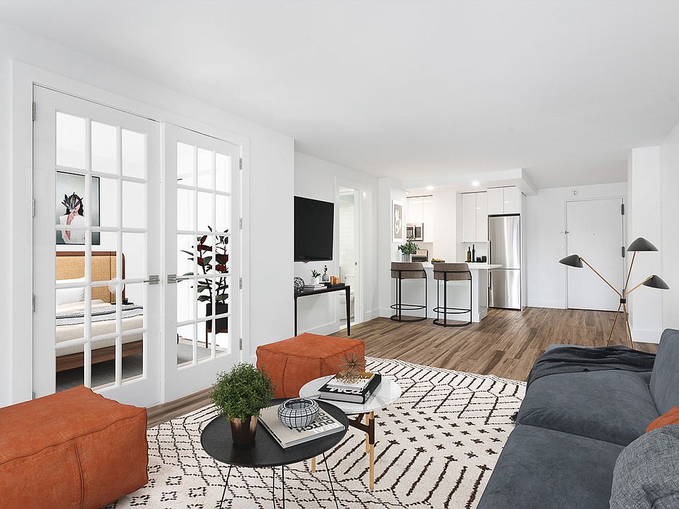 1st image of 330 W 58th St APT 15L