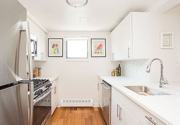 4th image of 27 Albany Ave APT 606