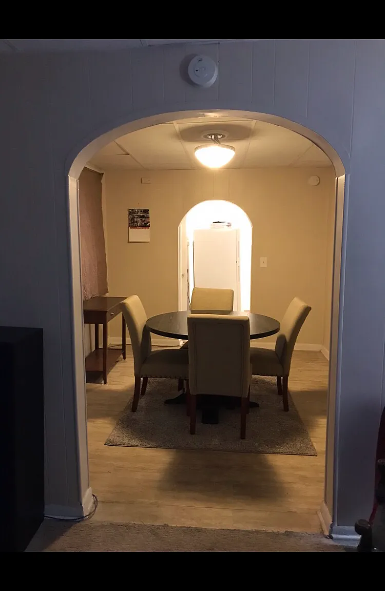 2 bed, 864 sqft, $1,795 — Photo 2
