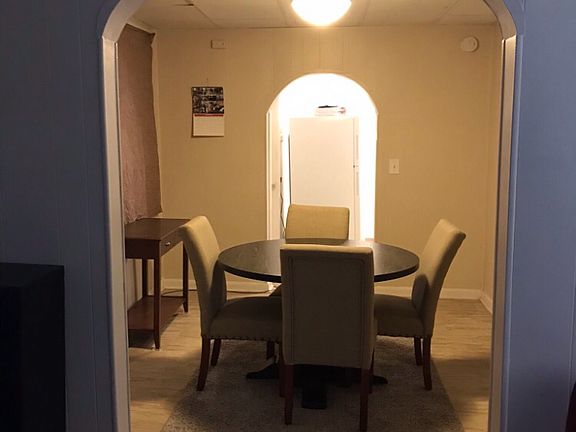 4th image of 150 Melbourne St NE
