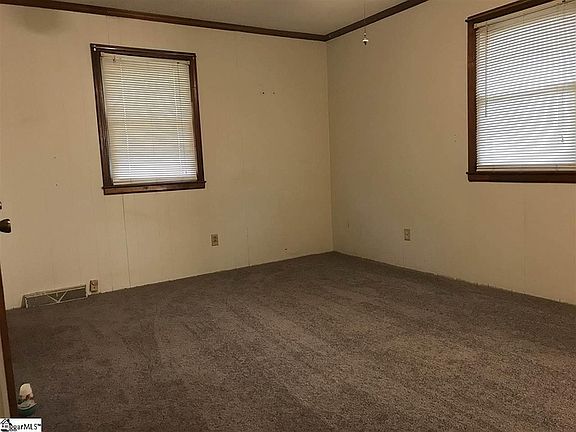 4th image of 9 Payne Dr