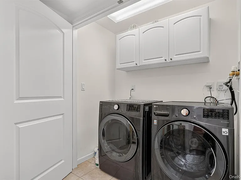 234 Betsy Ross Dr — Photo 38