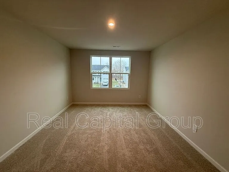 106 South Dr — Photo 36