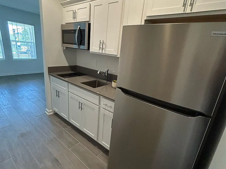 2887 Armstrong Ave — Photo 5