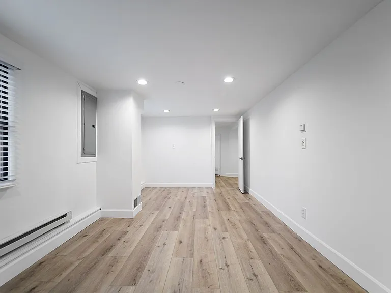 3801 SW Hamilton St — Photo 22