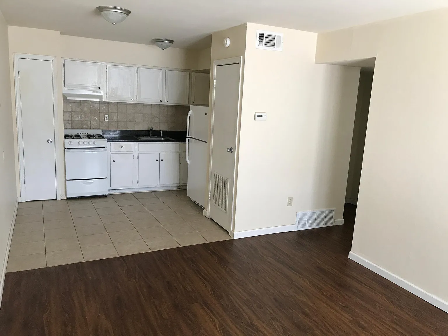 2 bed, 750 sqft, $850 — Photo 1