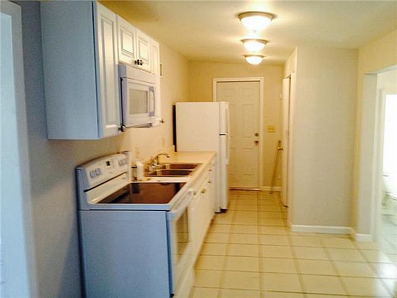 5th image of 708 NE Saint Lucie Blvd