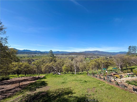 3rd image of 20764 Powder Horn Rd