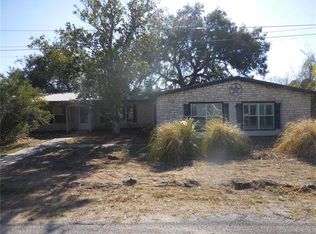 4200 Mountain View Dr, Kingsland, TX 78639