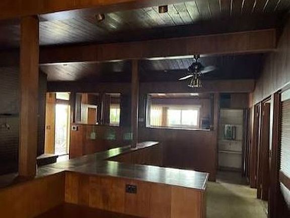 3rd image of 3039 Clark St