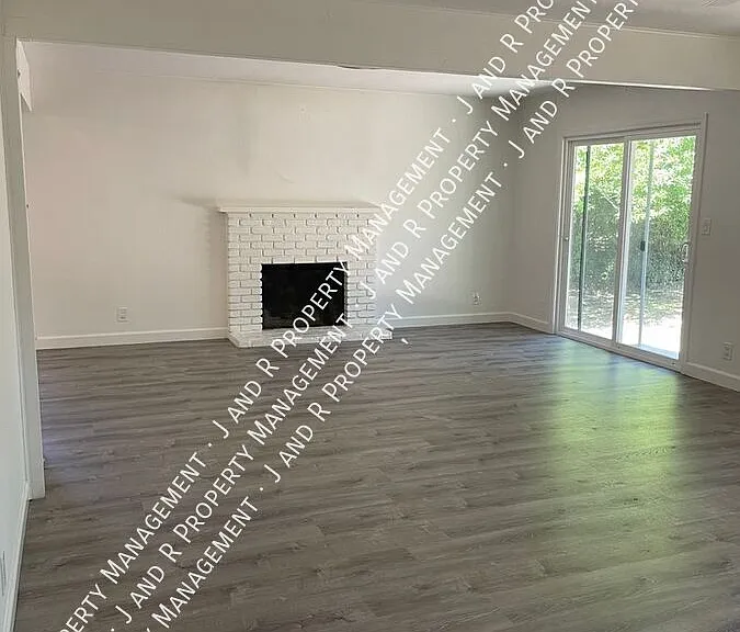 7515 Alma Vista Way — Photo 8