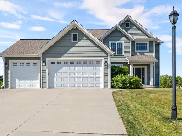 2872 Woodland DRIVE, Jackson, WI 53037