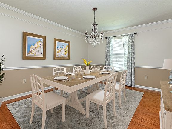3rd image of 112 Windsor Ct