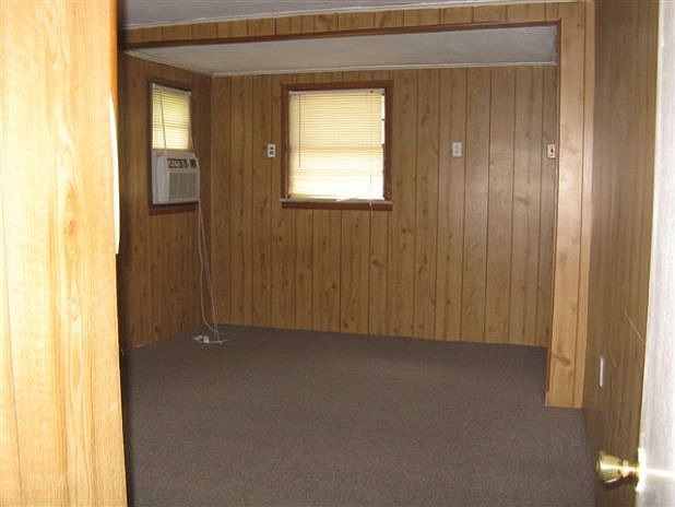 2nd image of 1011 42nd St