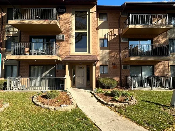 7018 W 110th St Unit 6, Worth, IL 60482