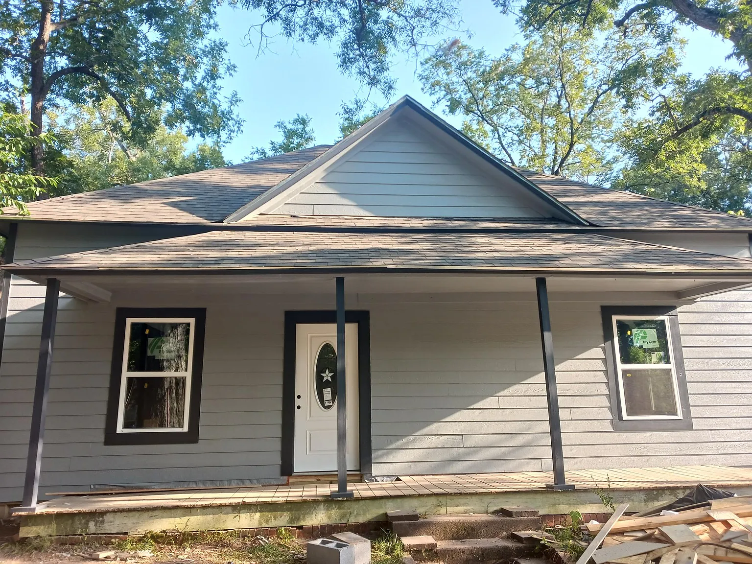 701 E Terrell Ave — Photo 2